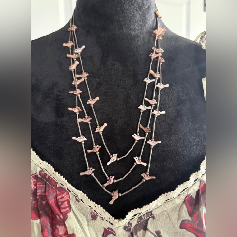 Vintage Zuni 3 Strand Liquid Silver Hand Carved Bird Fetish Necklace